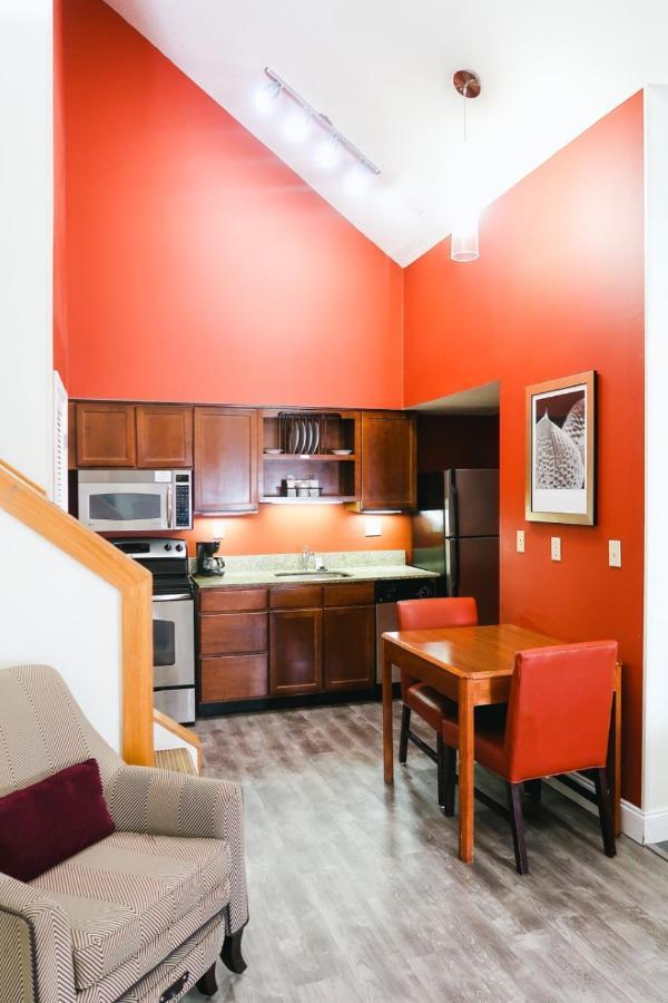 Tysons Corner Suites, A Baymont By Wyndham Vienna Exterior photo