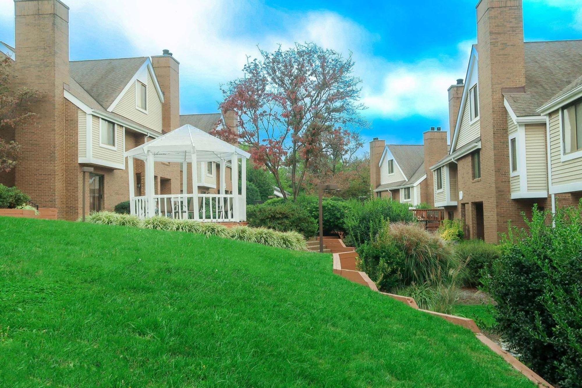 Tysons Corner Suites, A Baymont By Wyndham Vienna Exterior photo